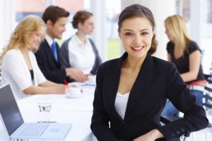 STUDIU/ De ce fel de femei sunt atraşi bărbaţii români