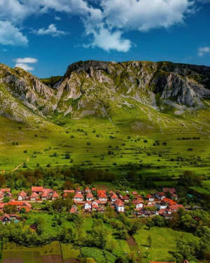 Satul din România în care soarele răsare de două ori