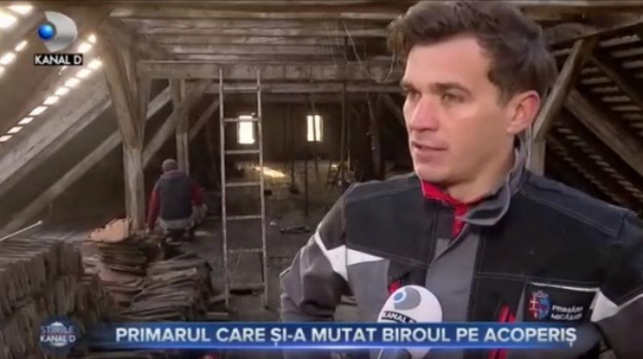 Primarul şi-a luat concediu ca să muncească pentru comunitate