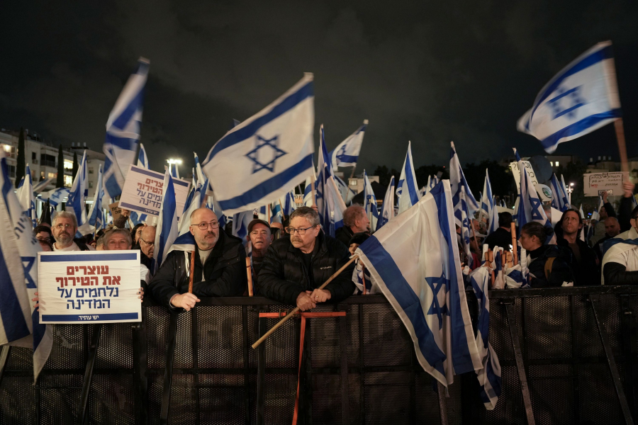 Mii de protestatari în Tel Aviv cer încetarea războiului