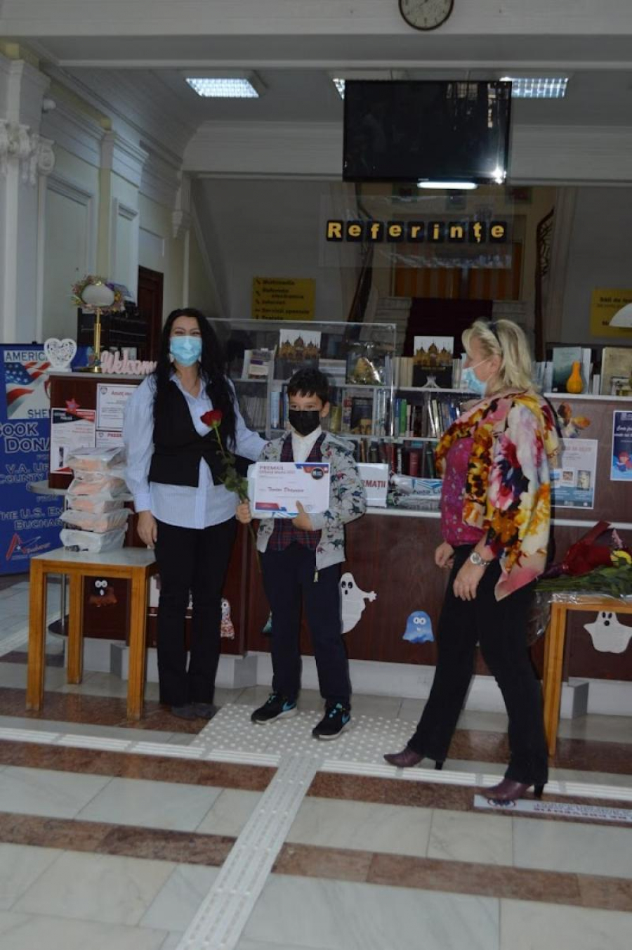 Au fost premiaţi cei mai fideli cititori ai Bibliotecii Judeţene