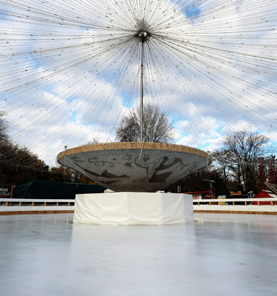 Deschiderea patinoarului și noi spectacole, în Grădina Publică