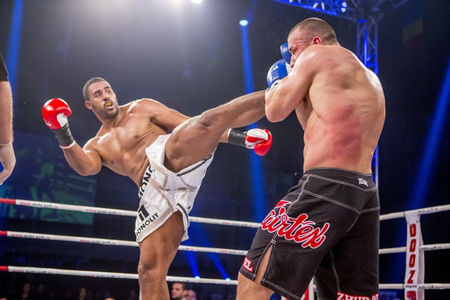 Presa mondială, cu ochii pe Galaţi / Gala Superkombat a făcut înconjurul lumii