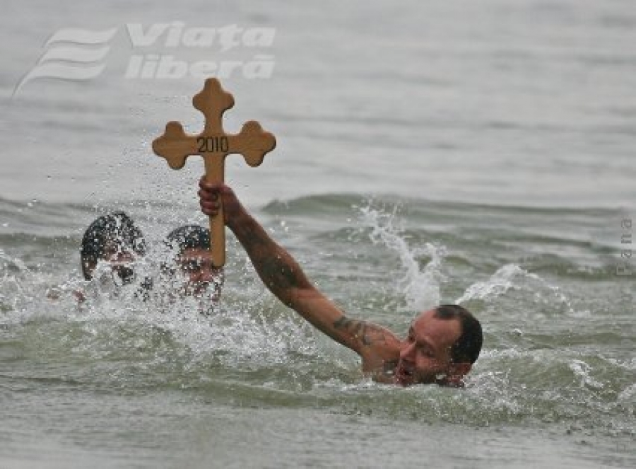 Viorel Preda a ridicat Crucea din Dunăre