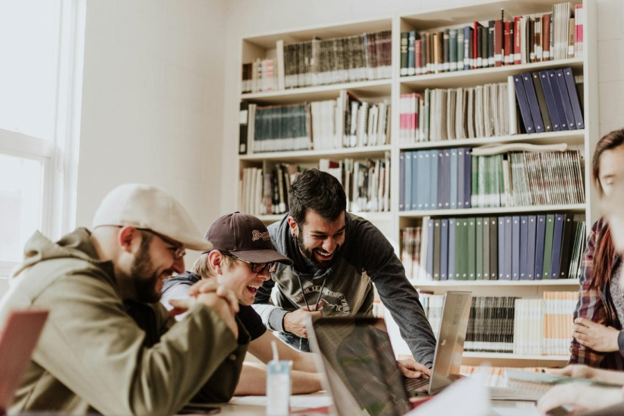 Un ghid financiar pentru finanțarea studiilor universitare