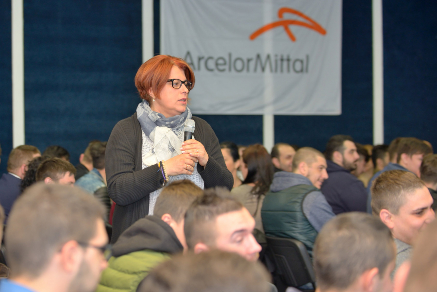 ArcelorMittal REFUZĂ, deocamdată, subvenţiile de stat pentru ucenici. ”Studiem în continuare această posibilitate”