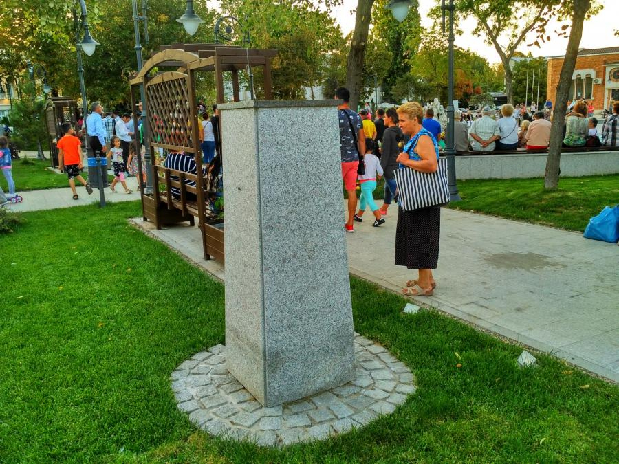 Licitaţie pentru amplasarea a patru busturi în Parcul "Eminescu"