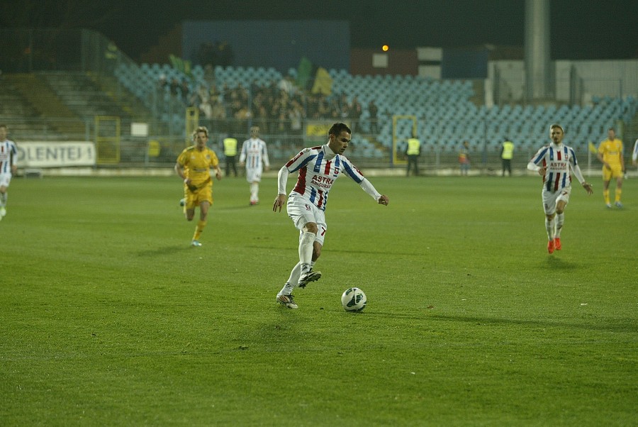 VIDEO Iorga a reuşit execuţia campionatului: „Gol de kinogramă, magnific, o minunăţie”