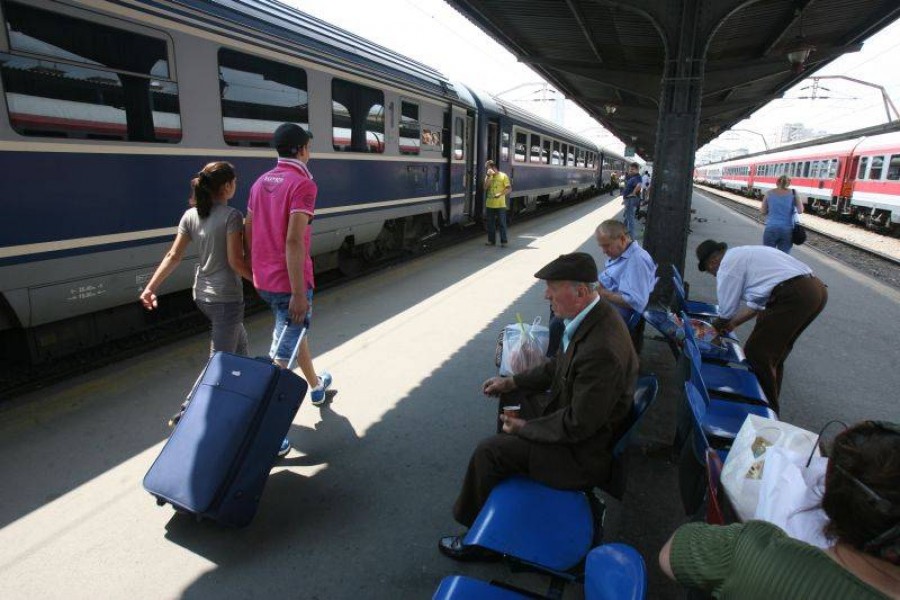 Trenurile între Bucureşti şi Constanţa, Braşov, Timişoara au întârzieri între 20 şi 60 de minute