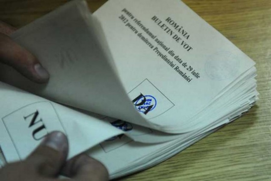 CCR amână decizia privind validarea referendumului până pe 12 septembrie