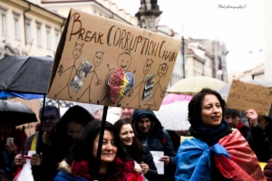 PROTESTE în Italia, Anglia, Franţa şi Irlanda | Gălăţenii din DIASPORA, solidari cu cei din ţară (FOTO)