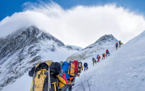 Cipuri cu GPS pentru alpiniștii de pe Everest