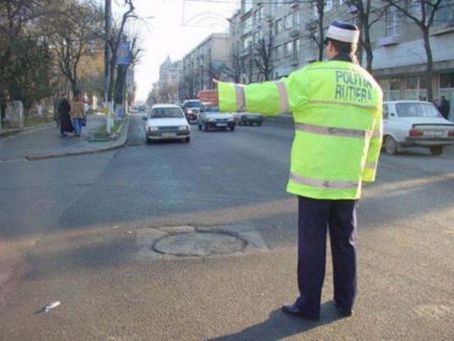 Restricţii de trafic până la miezul nopţii