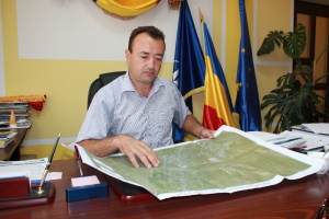 Pânza freatică şi problemele la construcţii - DECLARAŢIA unui primar gălăţean: &quot;Aici mai bine faci de la zero, decât să repari&quot;