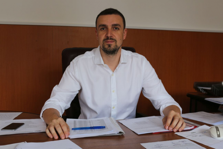 Dragoș Magearu se pregătește să depună jurământul de consilier local