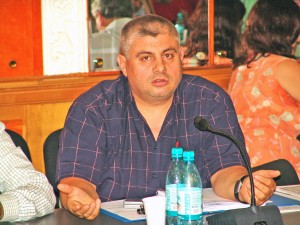 Întortocheate-s drumurile ţărăniştilor: De-a râsu&#039;-plânsu&#039; la PNŢCD Galaţi