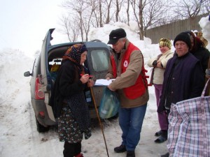 Continuitate şi solidaritate - Crucea Roşie a ajutat 145 de familii 