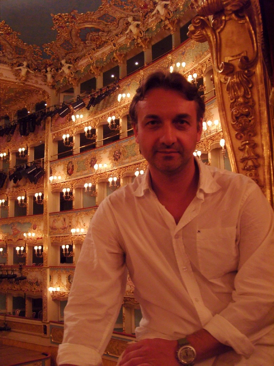INTERVIU cu regizorul Felix Alexa: "Unele teatre de Capitală nu sunt la nivelul celui din Galaţi"