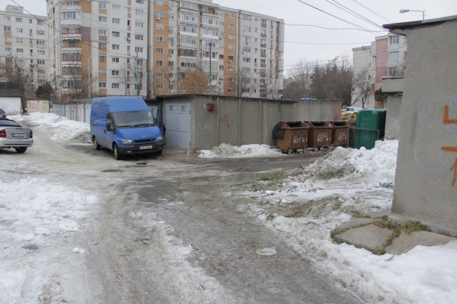 Baterii de GARAJE, în pericol de demolare. Galaţiul va avea PARCĂRI SUPRAETAJATE cu boxe (FOTO)