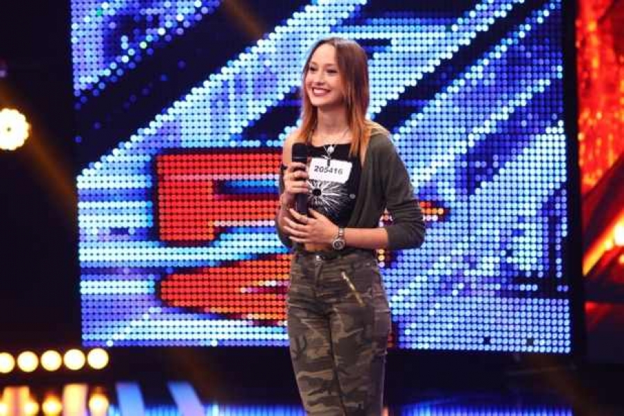 O gălăţeancă a „incendiat” scena şi publicul la X Factor: Alice Ciornovalîc