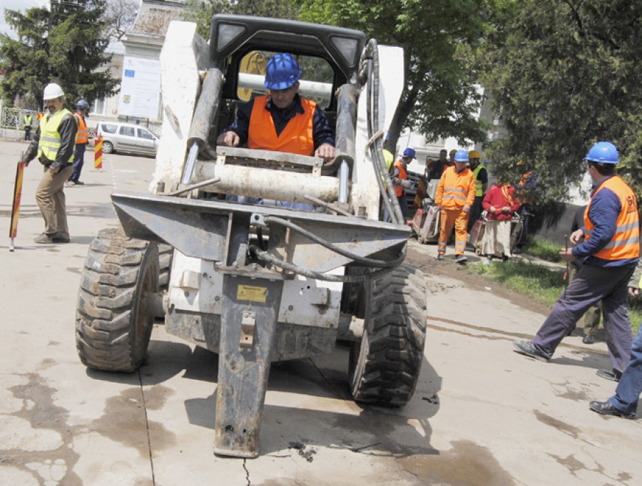 AFACERI de milioane în FIRMELE de construcţii gălăţene