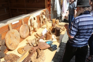 SECRETE din familia meşterilor populari. Maramureşean, însurat cu o gălăţeancă şi botezat Cuza (FOTO)