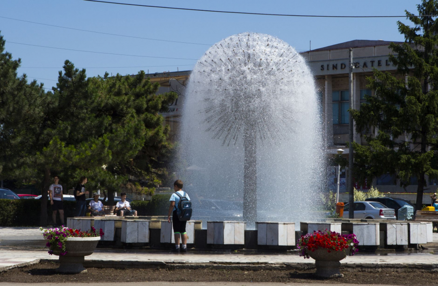 Sfaturi pentru a trece cu bine peste zilele toride