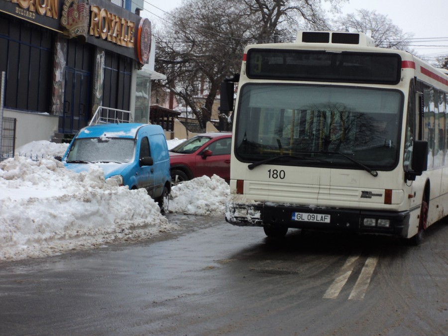 Până la primirea abonamentului/  Biletele de Transurb (încă) pot fi folosite