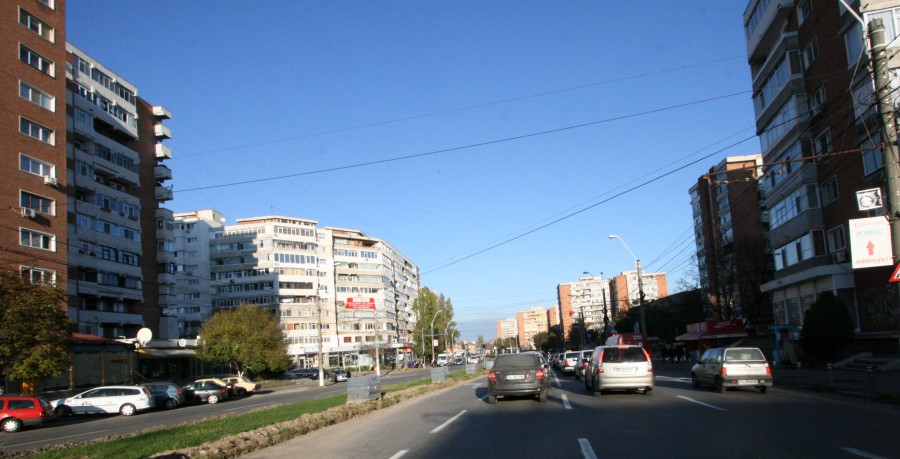 De unde provine mirosul de urină de la Trei Star