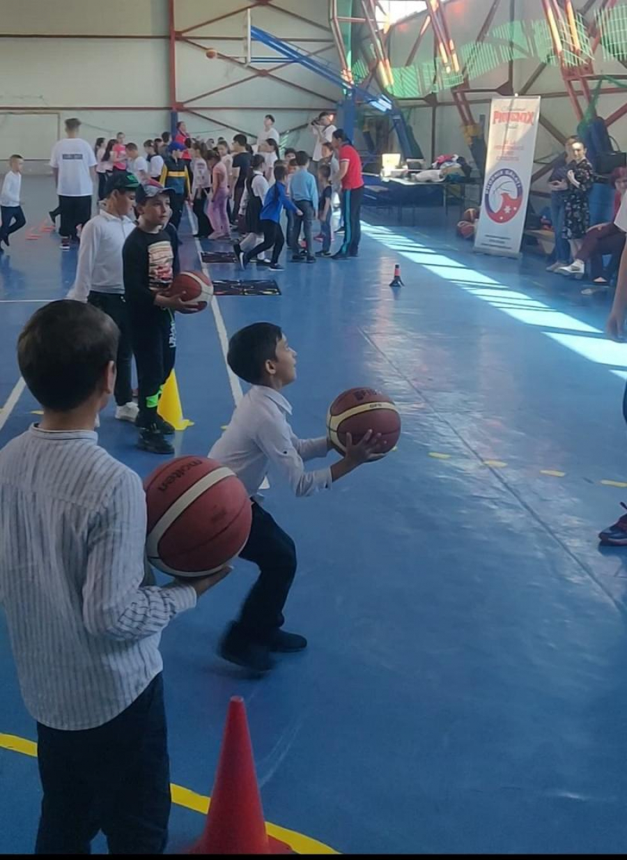 Bucurie prin baschet a copiilor din Berești