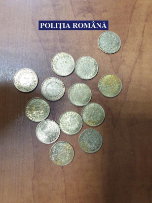 Monede de aur găsite în timpul unor săpături