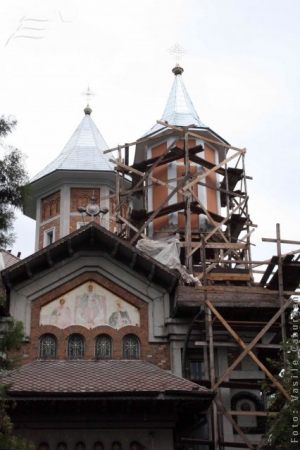 Turlele mici, pe lângă stilul arhitectural