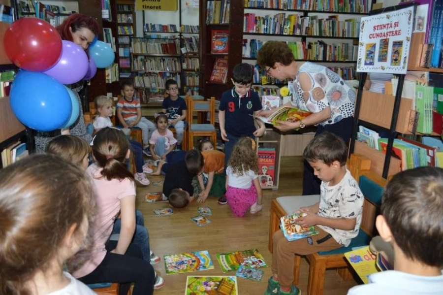 Copiii de toate vârstele sunt aşteptaţi la bibliotecă