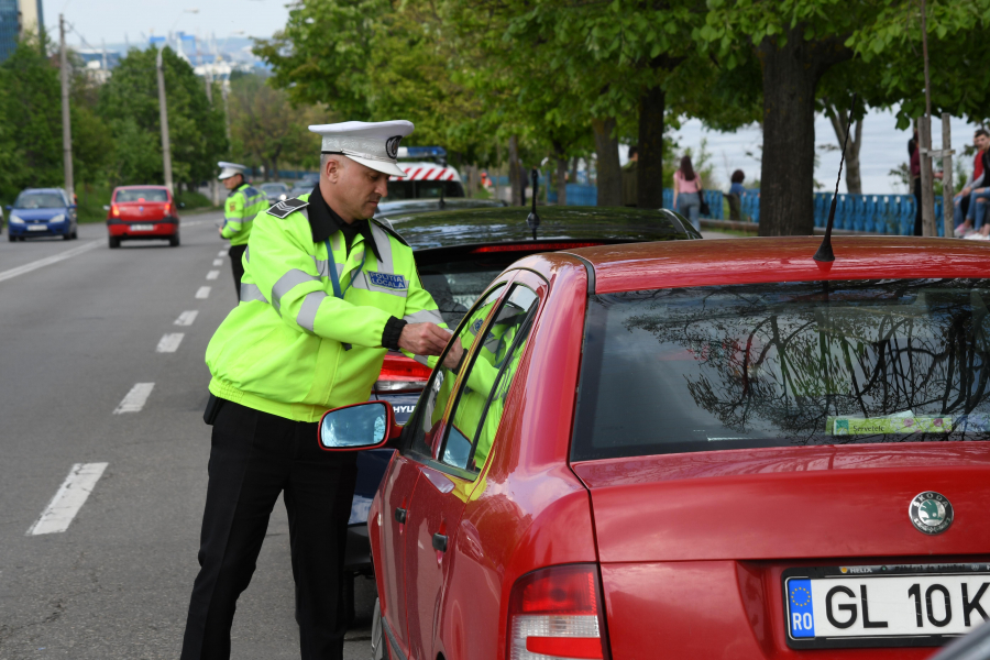 Poliţiştii locali sunt cu ochii pe şoferi