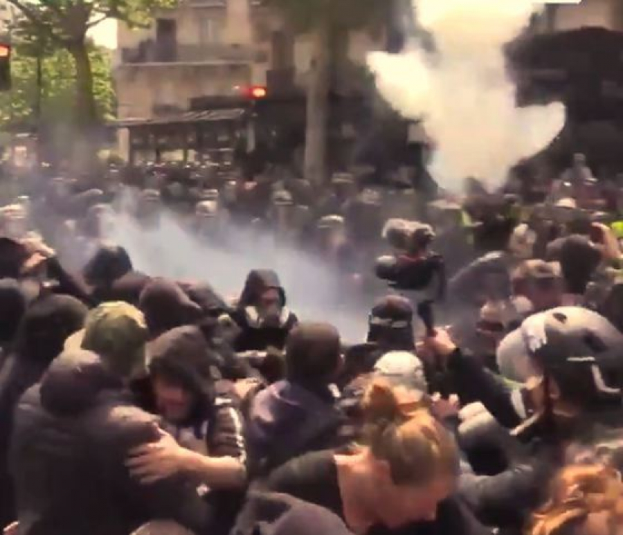 Proteste violente la Paris de Ziua Internaţională a Muncii