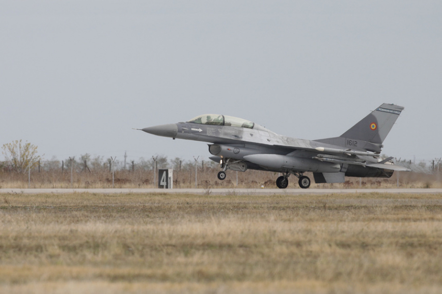 Trei escadrile de avioane F-16, în dotarea armatei române