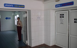 O femeie i-a smuls soţului său unul dintre testicule