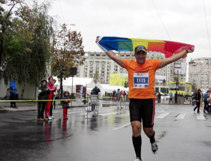 Campion la maraton şi viaţă: poliţistul Marius Buricea