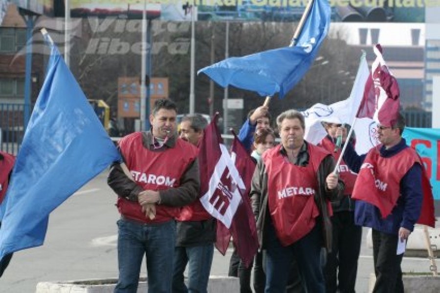 Astăzi, miting la poarta ArcelorMittal 