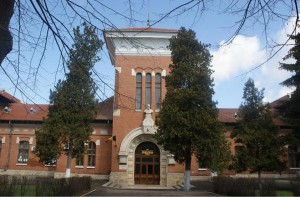 Liceeni de la &quot;Costache Negri&quot; vor studia şi limba chineză/ Vineri, oaspeţi din China: profesorul Kong Xiangzhen
