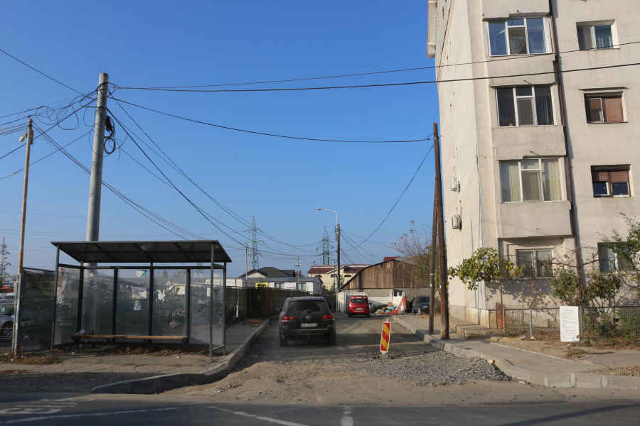 Modernizare în prelungiri până la primăvară. Pe strada Leonida Zamfirescu, finalizare până-n gard (FOTO)