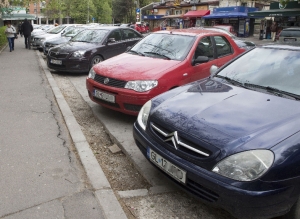 ATENŢIE, ŞOFERI! Locuri de parcare din Galaţi - adevărate capcane pentru maşini
