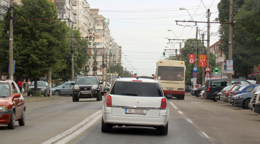 Şapte luni de restricţii de trafic pe strada Brăilei (FOTO)