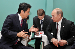 Între Rusia şi Japonia, negocieri... de pace