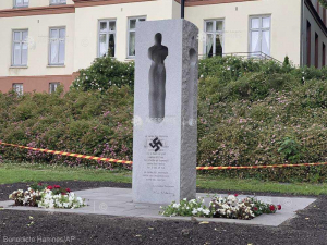 Monument vandalizat