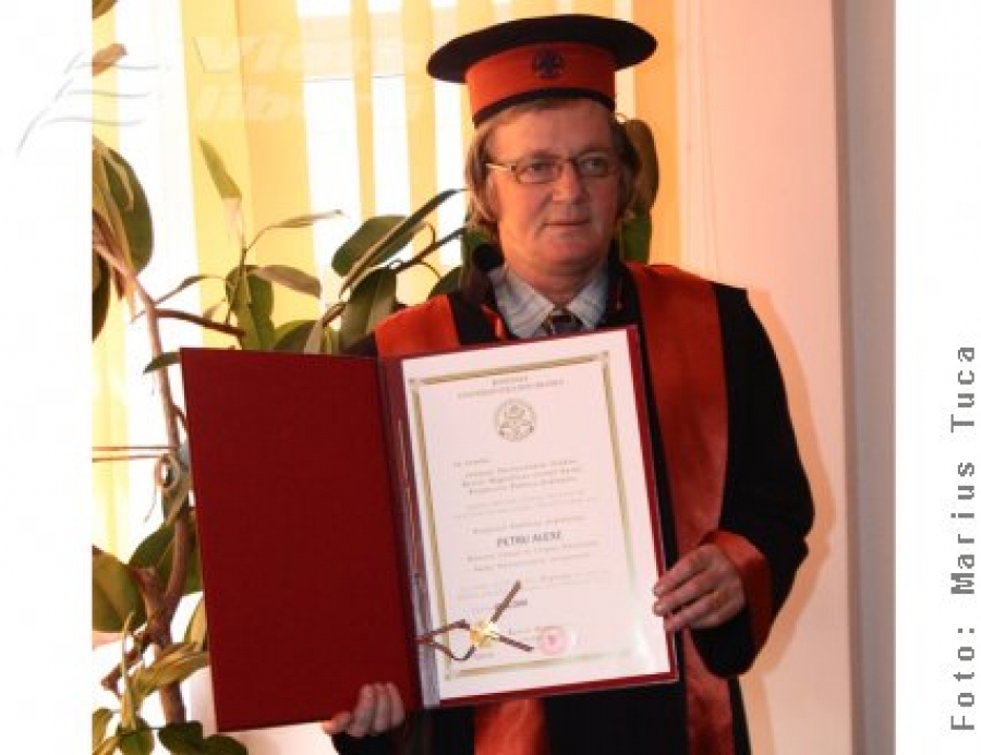 Petru Alexe, Doctor Honoris Causa al Universităţii din Oradea