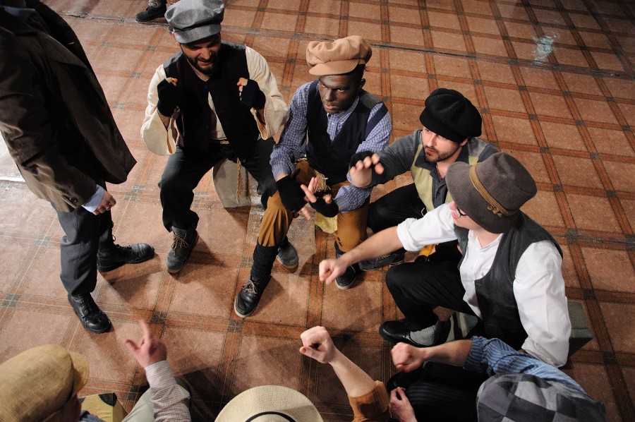 "Îmblânzirea scorpiei", la Teatrul Dramatic - Un Almodovar teatral, în haine shakespeariene