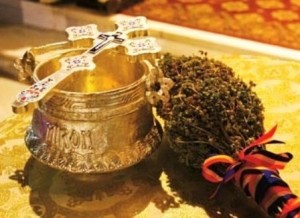 Preoţii, aşteptaţi în casele creştinilor de Bobotează