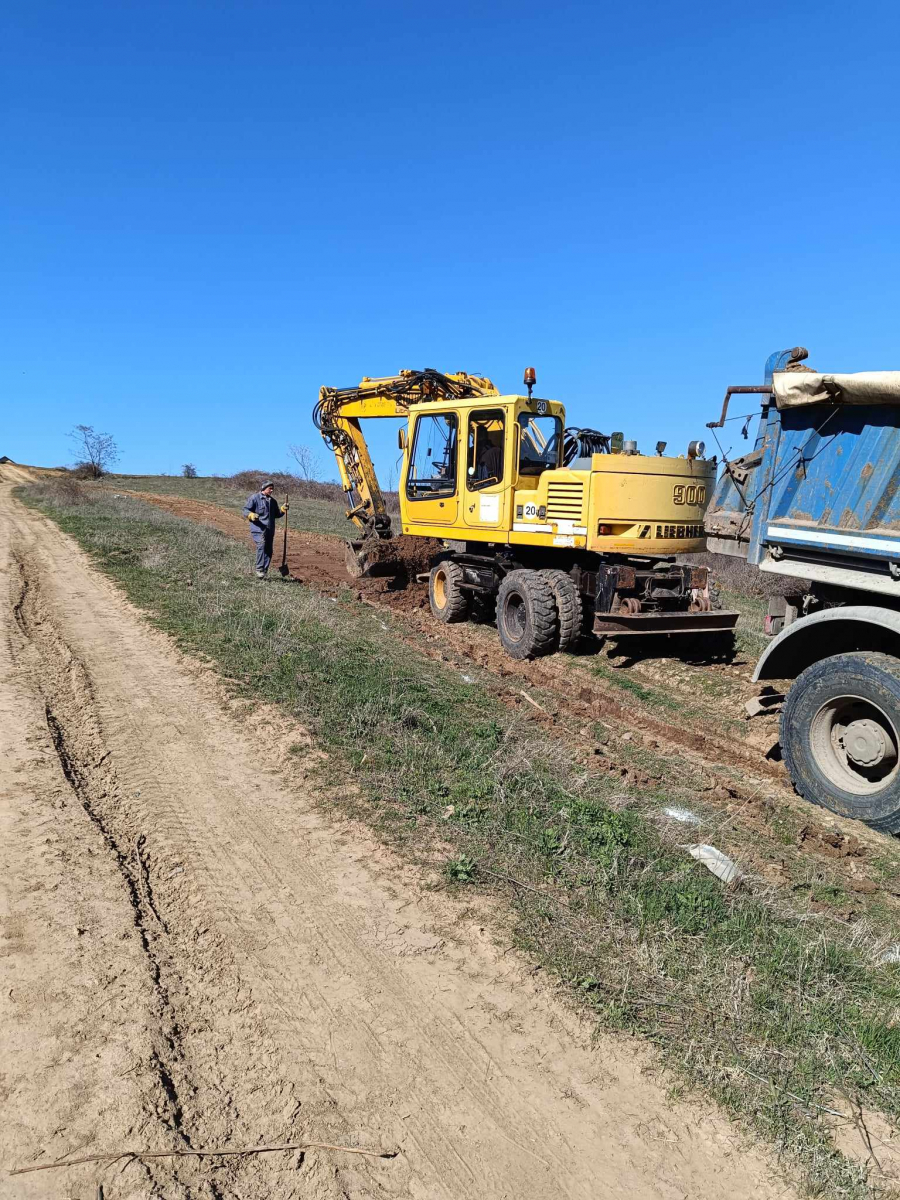 Se reabilitează 4,3 km de drumuri la Rădești