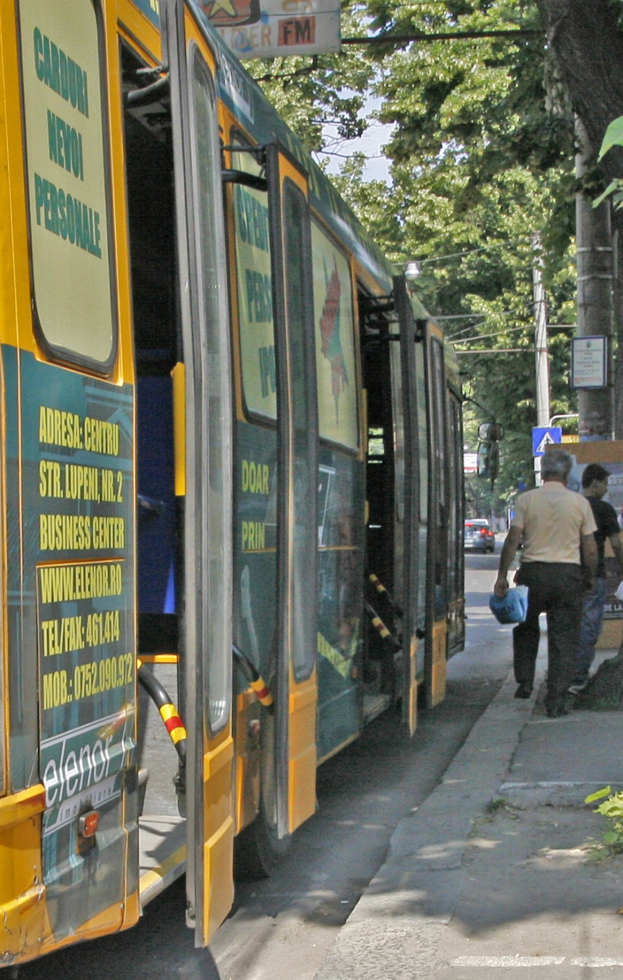 Curse speciale pentru elevii Colegiului Cuza/ Iată care sunt noile trasee de autobuz